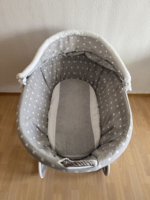 Плетена люлька-кроватка