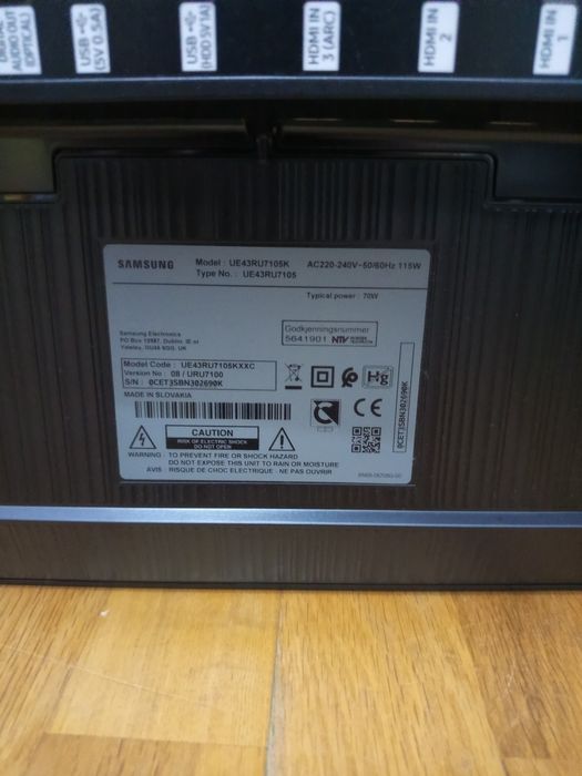 TV led Samsung 43",visor partido para peças