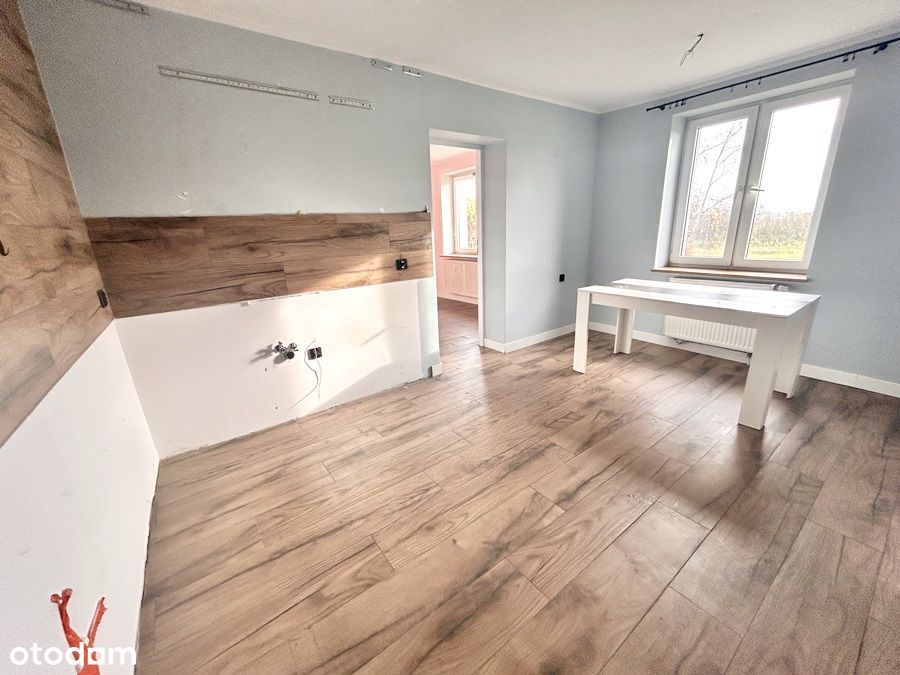 Wolnostojący dom dla dużej rodziny/2 osobne wejścia/5pokoi/poddasze uż