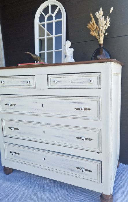 Cómoda antiga remodelada