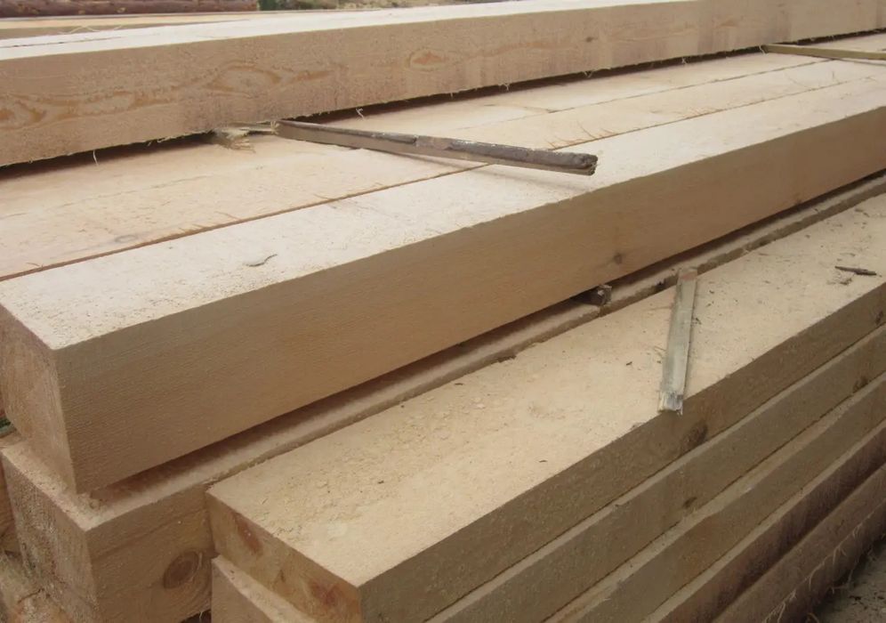 БРУСИ -ДОШКИ (сирі,сухі).Доставка