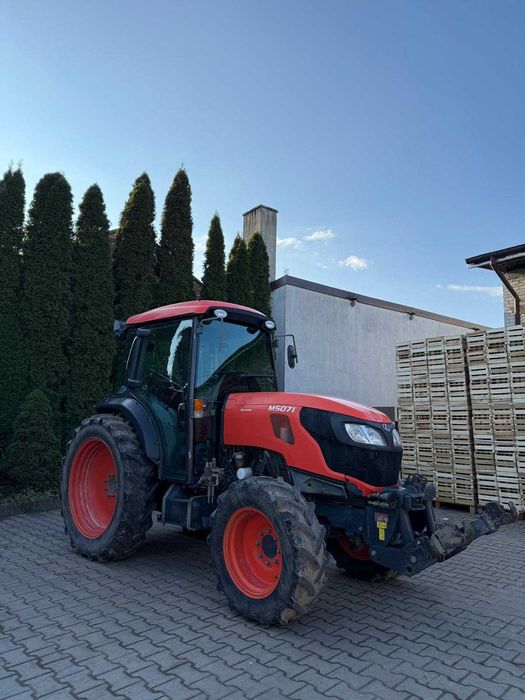 Sprzedam Ciągnik sadowniczy