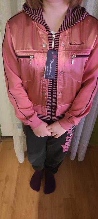 Kurtka z kapturem roz.M