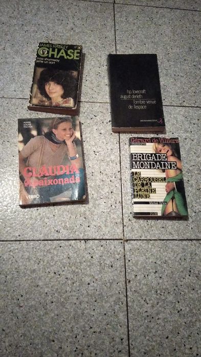 Vendo 14 livros vários tipos de história em bom estado