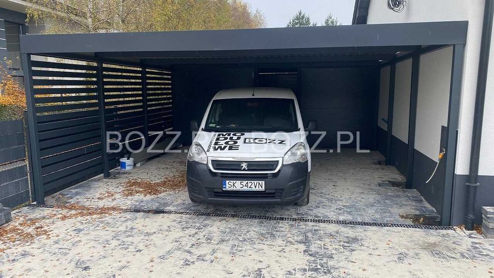 Wiata garażowa stalowa przyścienna / Producent /