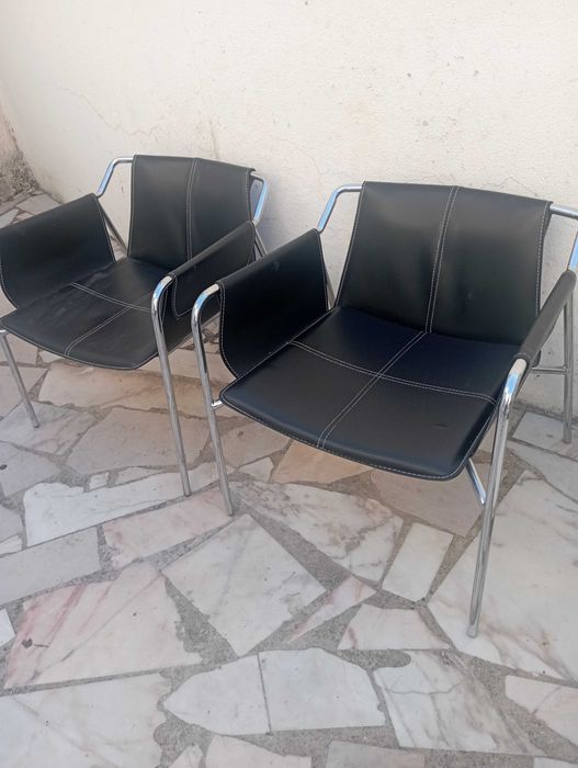 Par Cadeiras Contemporâneas Pernas Inox