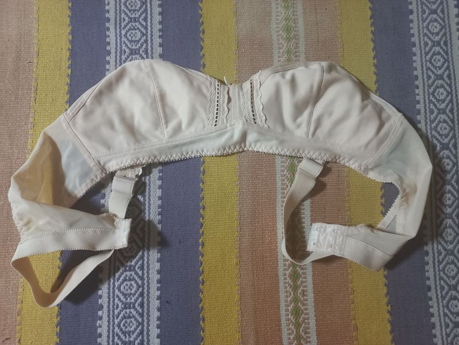 Жіночій бюстгалтер 90Е