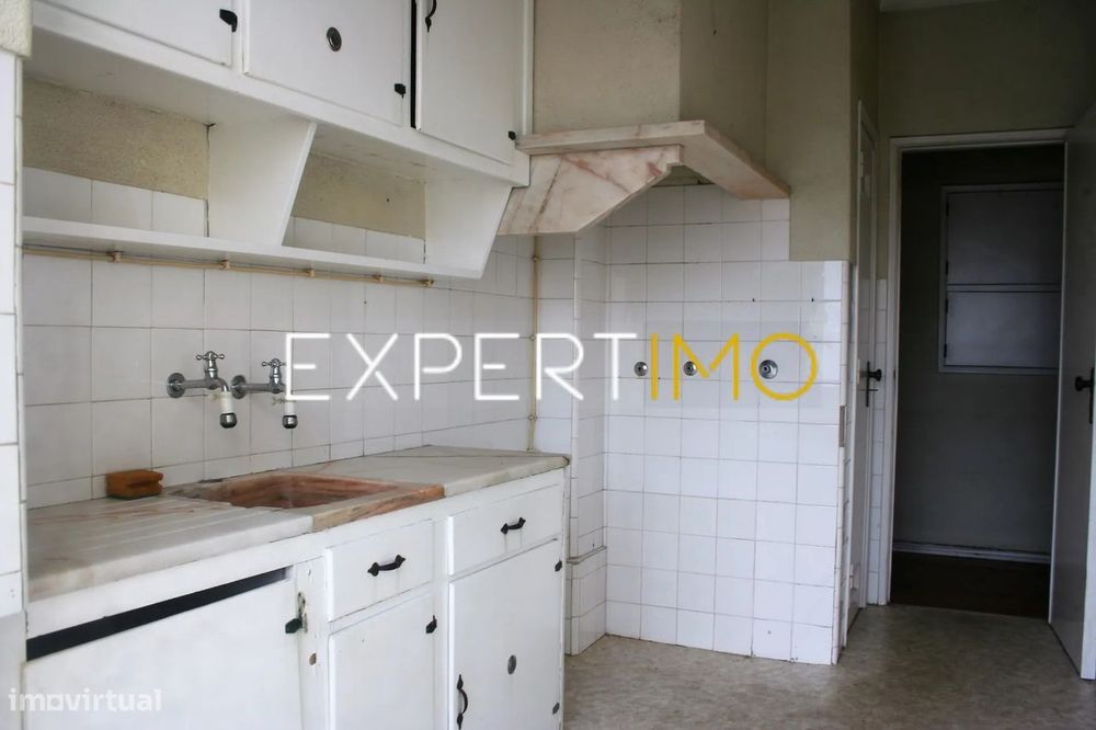 Apartamento T1 para remodelar