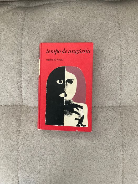 Tempo de Angústia de Rogério de Freitas