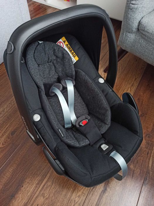 Fotelik-nosidełko Maxi-Cosi Pebble Pro i-Size 43-75 cm