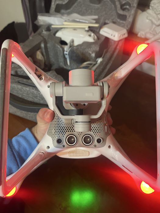 Dji phantom 4 - bom estado!476931597166848002