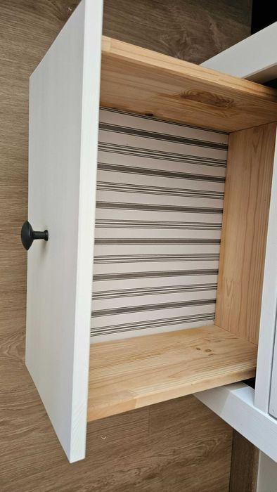 2 mesas de cabeceira IKEA