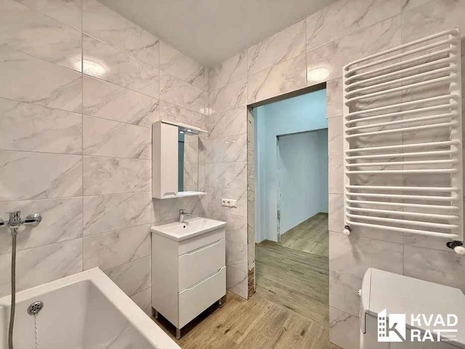 Продаж 2 кімнатної з ремонтом,вул.Короля Данила