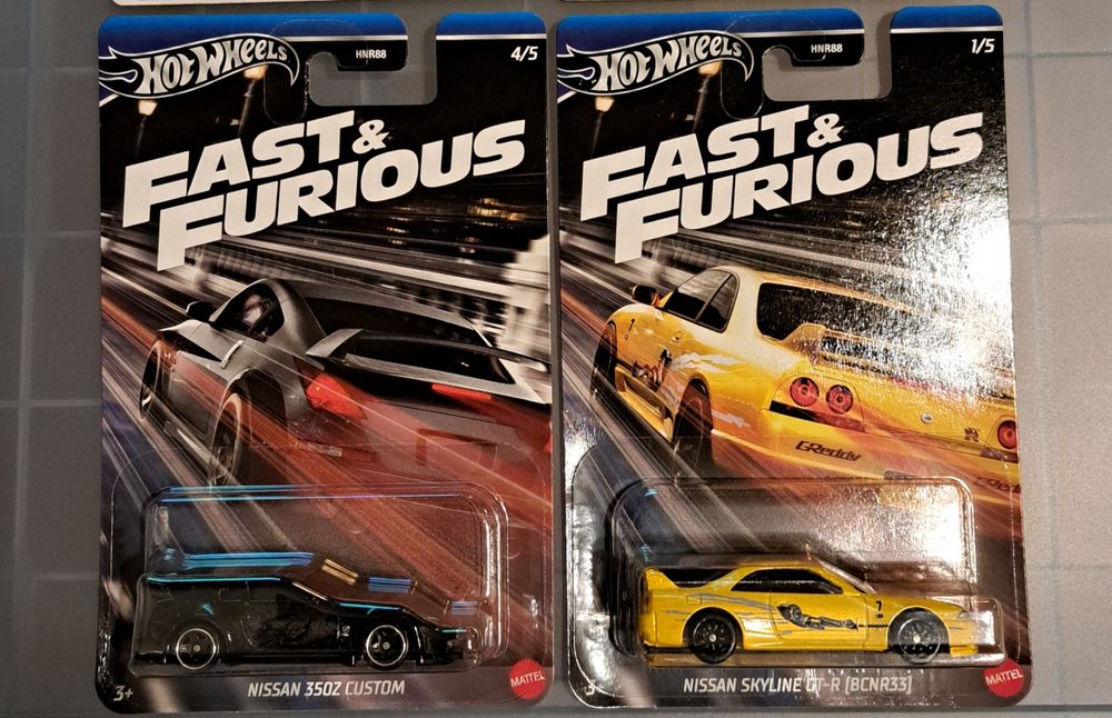 Hot Wheels - Nissan 350Z i Nissan Skyline R33