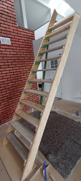 Schody drewniane budowlane-tymczasowe