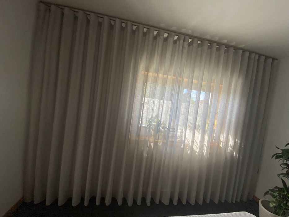 Cortina com ondas e calha