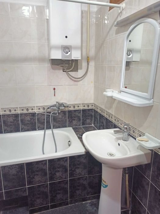 (13) Сдам 2х комн. "сталинку" в престижном р-не, 2 ст. Б. Фонтана,