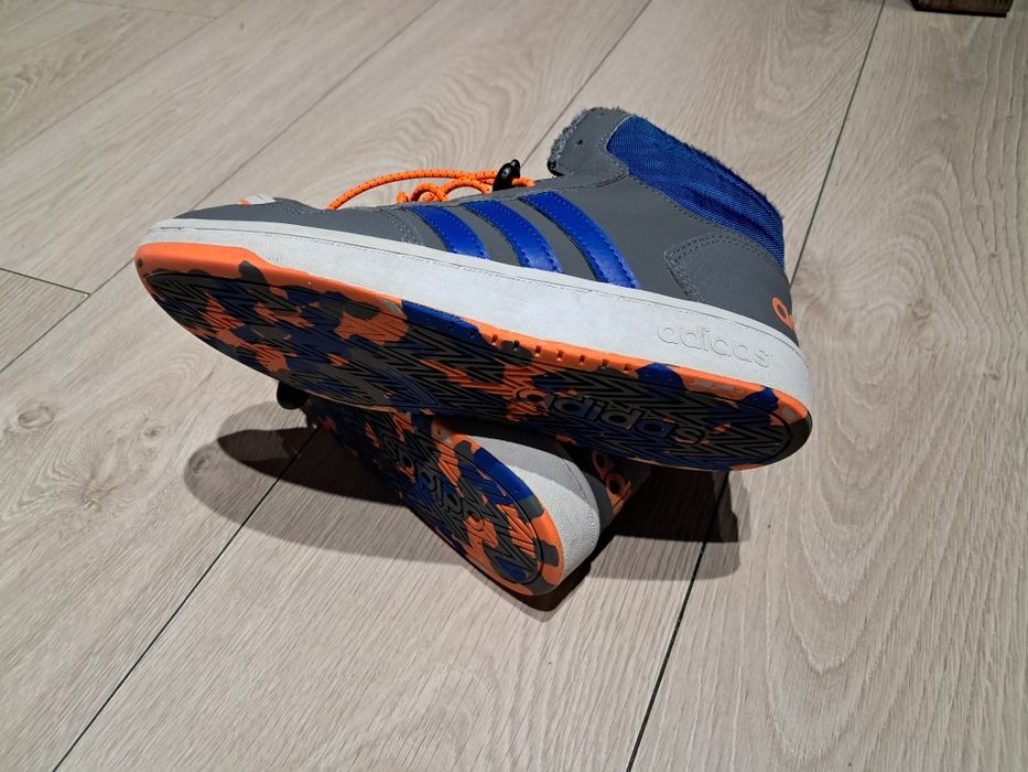 Buty chłopięce Adidas 35