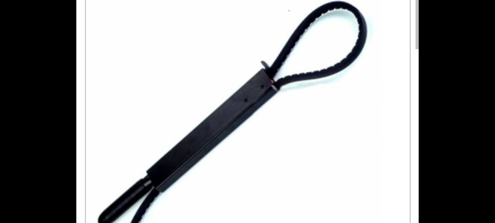 Ключ для удержания шкивов.