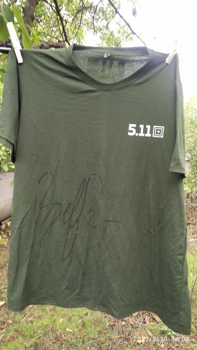 Футболка від Bear Gtylls