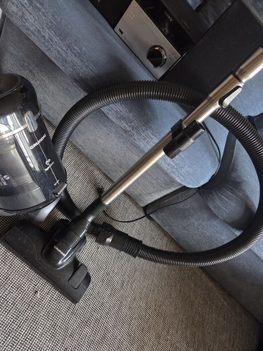 Aspirador grundig super silence