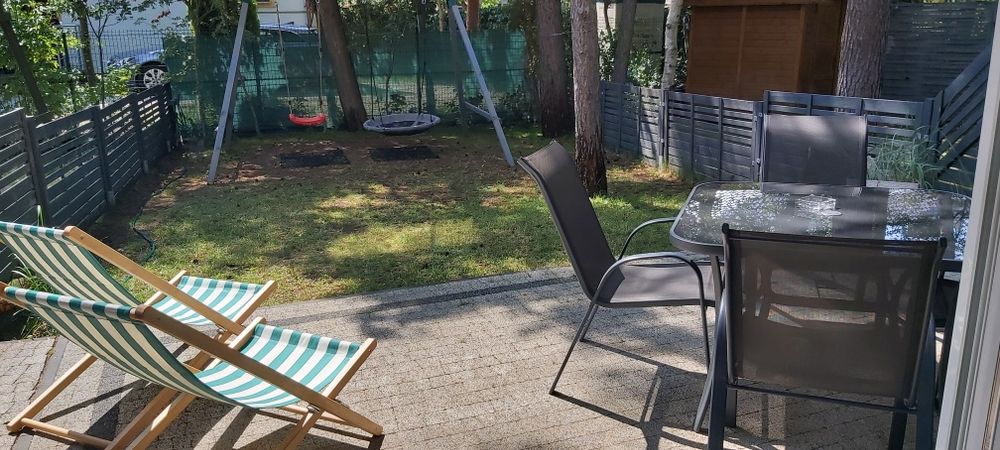 Pobierowo  Apartament 7 z tarasem i ogrodem. Huśtawka