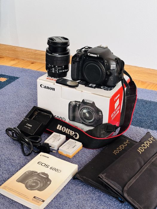 Canon eos 600d kit повний фарш