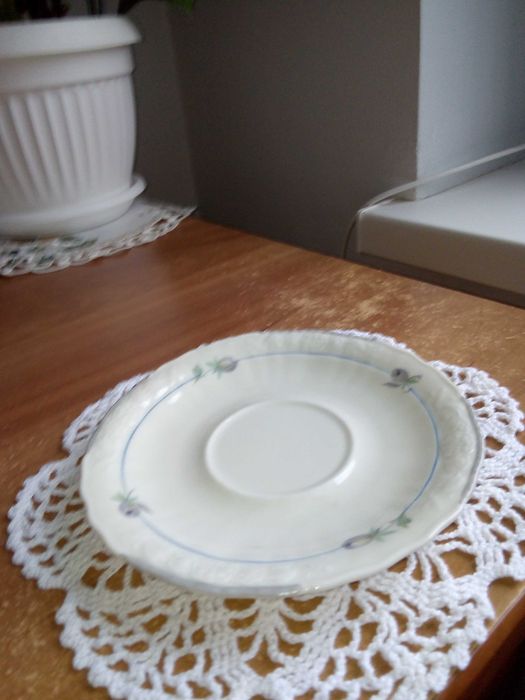 Talerzyk spodeczek kremowy porcelana
