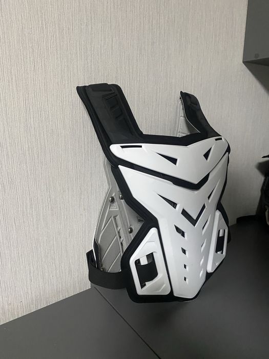 Продам мотозахист грудей / черепаха (нагрудник)
