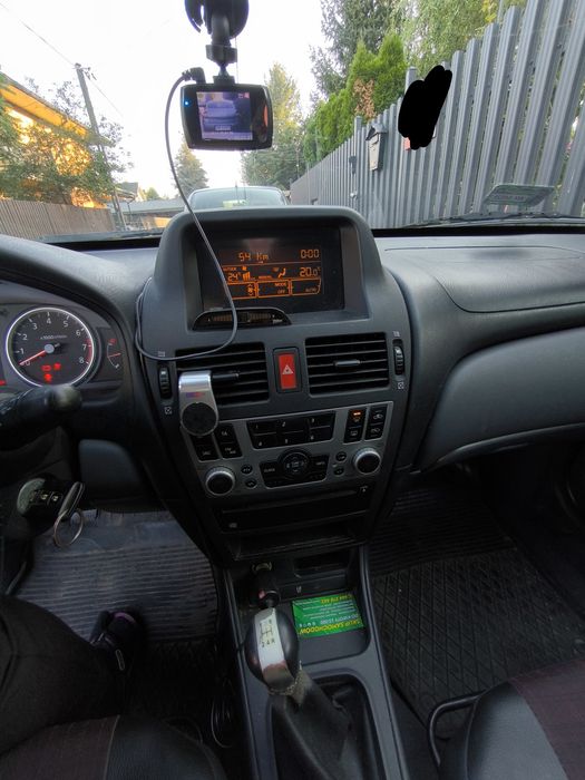 Nissan Almera 1,5 benzyna 2006 rok