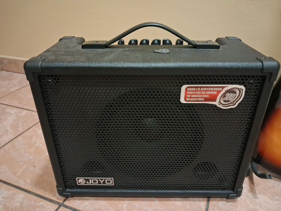 Gitara elektryczna -chińska kopia fendera stratocastera.