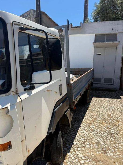 Nissan eco t100 3.0 td