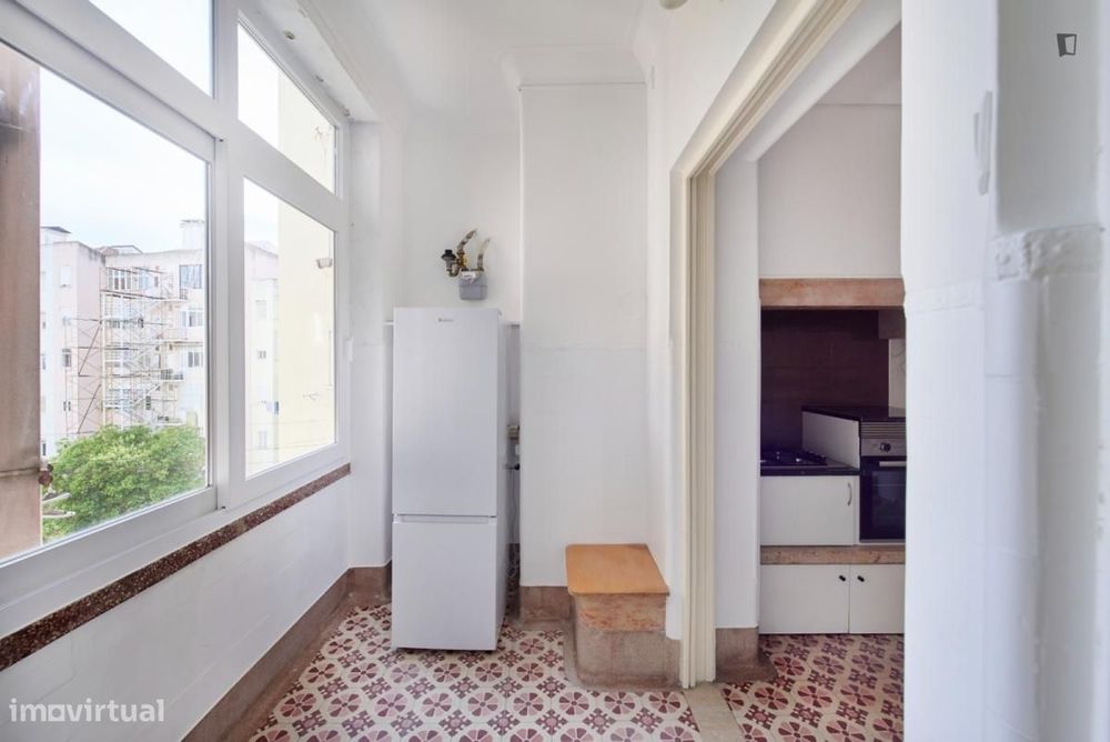 Quarto - localizado em Alameda Lisbon