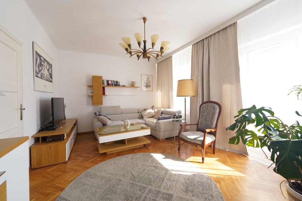 Sprzedam mieszkanie w centrum Brzeska 92 m kw. z ogrodem ok. 150m kw.
