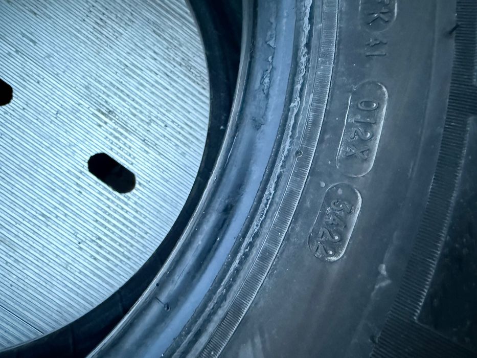 Opony zima zimowe bus 235/65-16Cr MICHELIN agilis 2sztuki