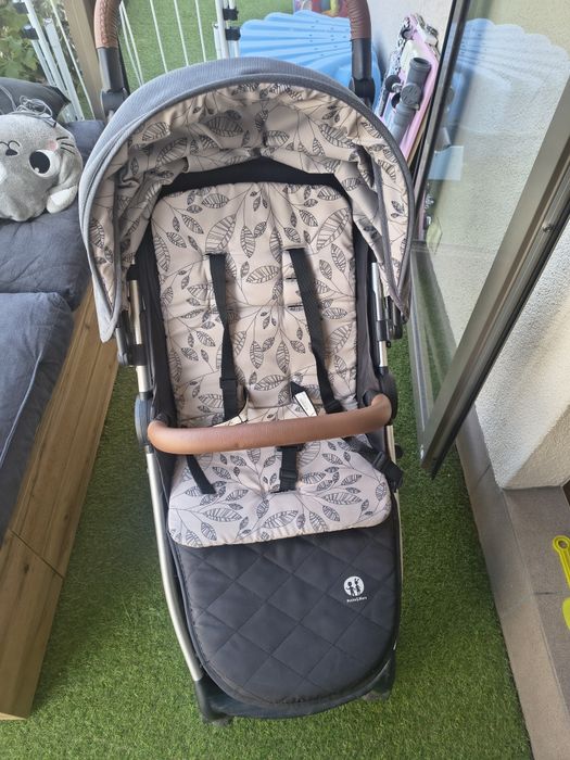 Wózek Petite&Mars w bardzo dobrym stanie do 22 kg spacerówka