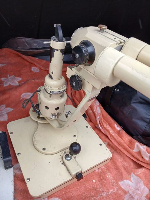 Щелевая      лампа