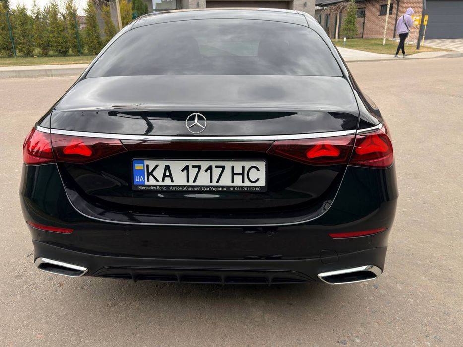 Mercedes-Benz E-Class 2024