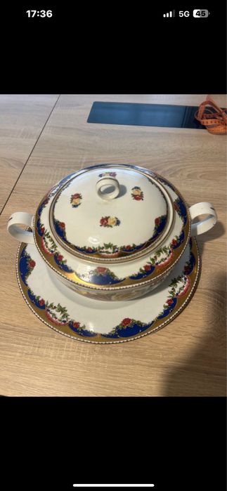 Conjunto Limoges de porcelana pintada a ouro