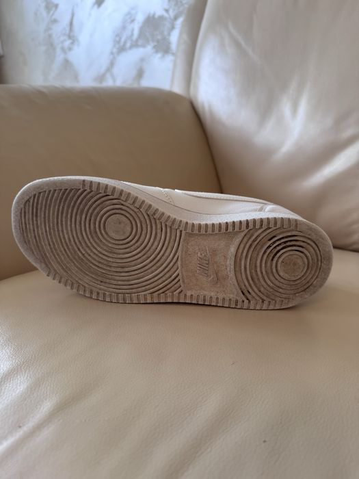 Шкіряні білі кросівки Nike Ebernon Low оригінал р. ⁠39 / Жіночі кеди найк