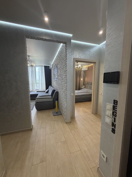Від власника 2к + кухня-вітальня 80 м² | Новий ремонт