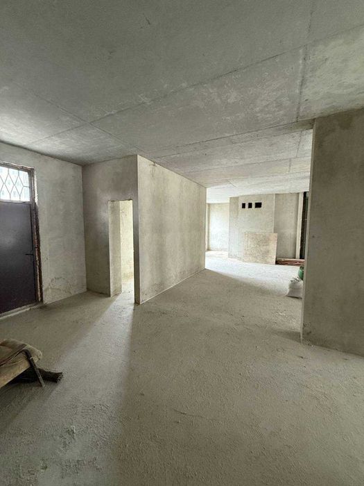 Оренда приміщення з фасадними вікнами, 226м2, біля Нової пошти