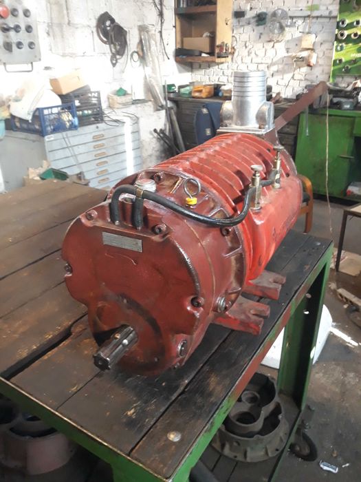 Beczkowóz. Pompa HERTELL KD 10000.