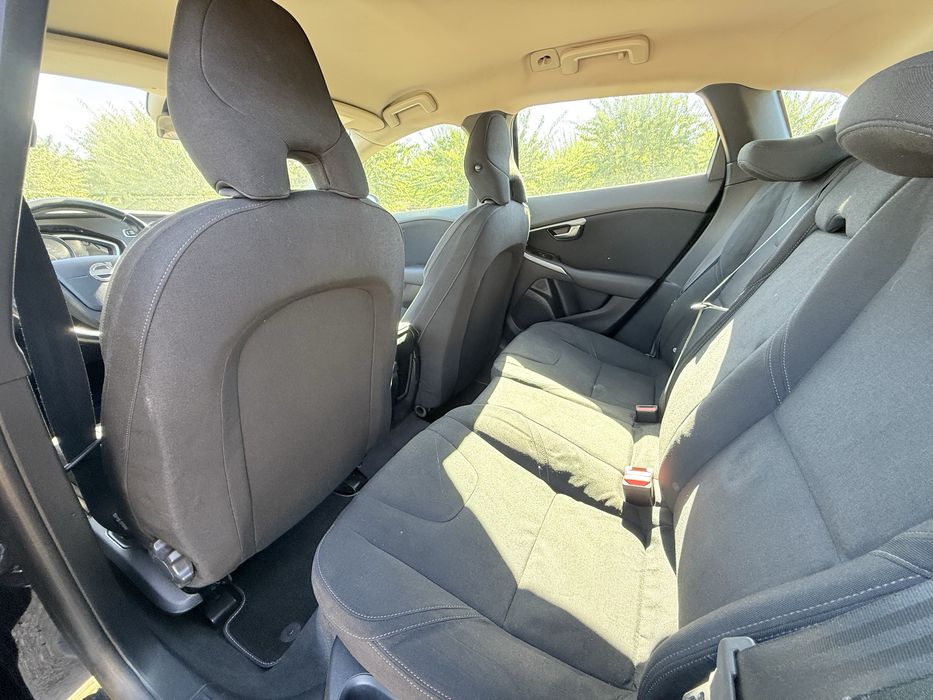 Volvo V40 - 1.6D kinectic