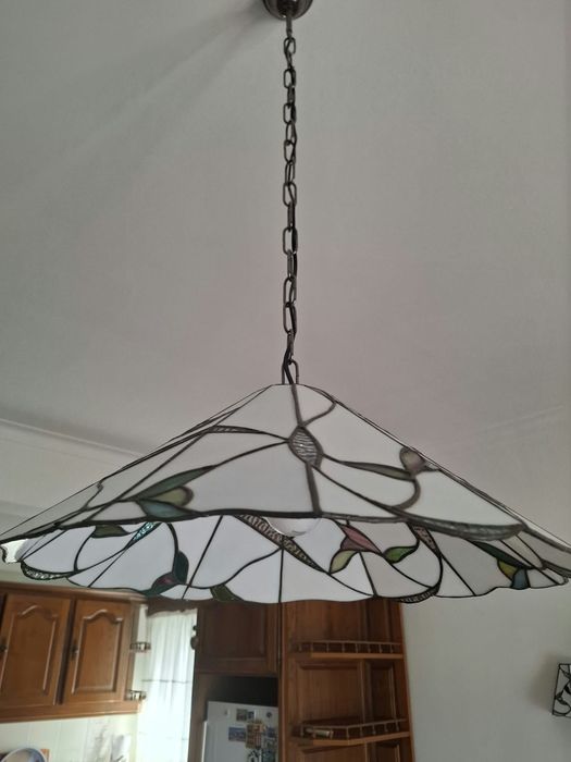 Conjunto de candeeiros em vidro pintado