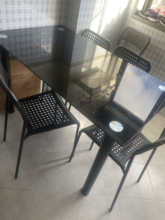 Mesa em vidro temperado