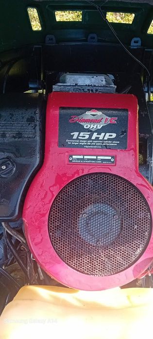 Corta relva automático com 15cv.