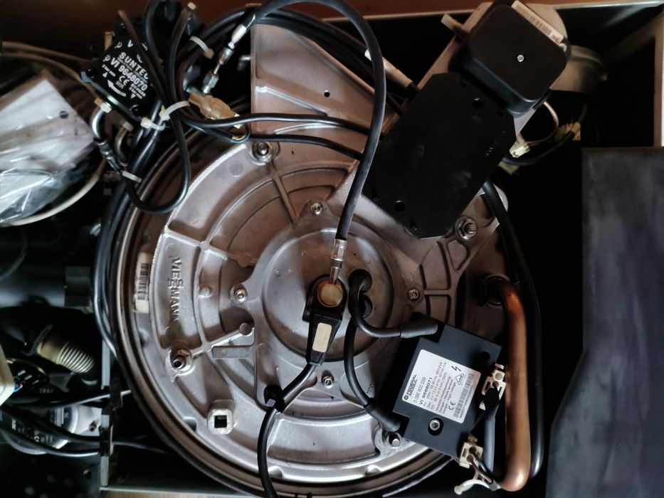 Viessmann Piec olejowy kondensacyjny wiszący  vitoladens