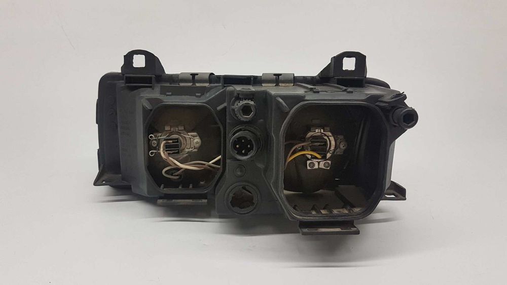 FAROL DIREITO BMW SERIE 3 BERLINA (E36) 325TD