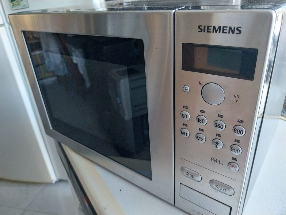 Microondas digital  siemens c/ avaria